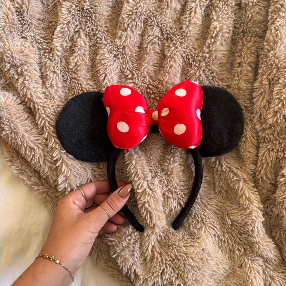 Disneyland- Red Polka Dot Bow Minnie Ears Headband
